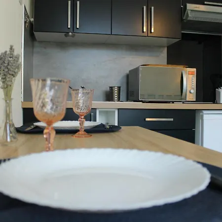 Cosy Avec Wi-fi A 50m Du Centre, Proche Des Thermes - - Fr-1-541-56 アパート ラ・ロッシュ・ポゼ